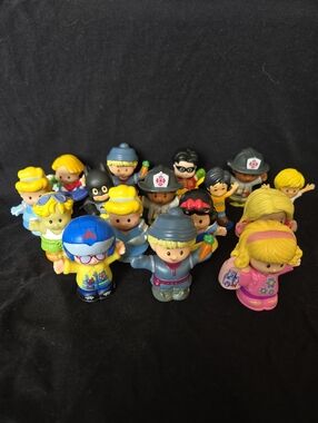 Fisher Price Little People Mixed Figure Lot - 16 Pieces